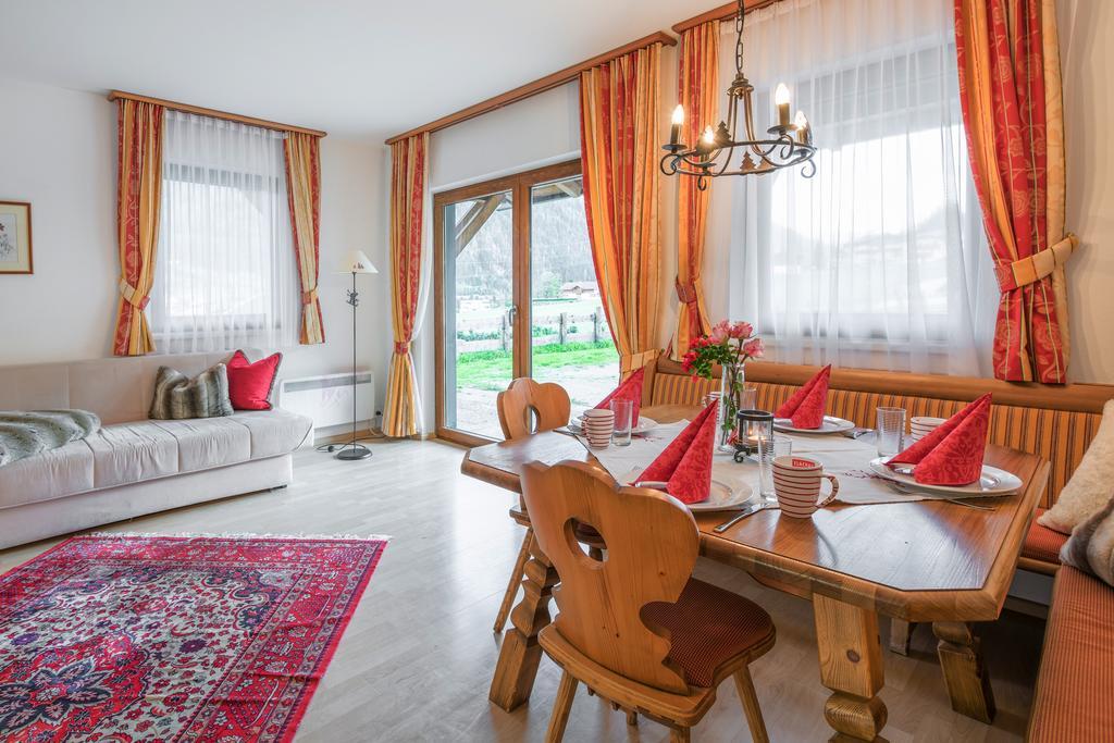 Feriendorf Oberhof Flachau Szoba fotó